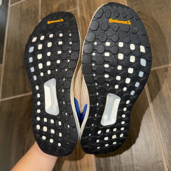 Adidas Tan and Blue Running Shoes - Picture 2 of 2